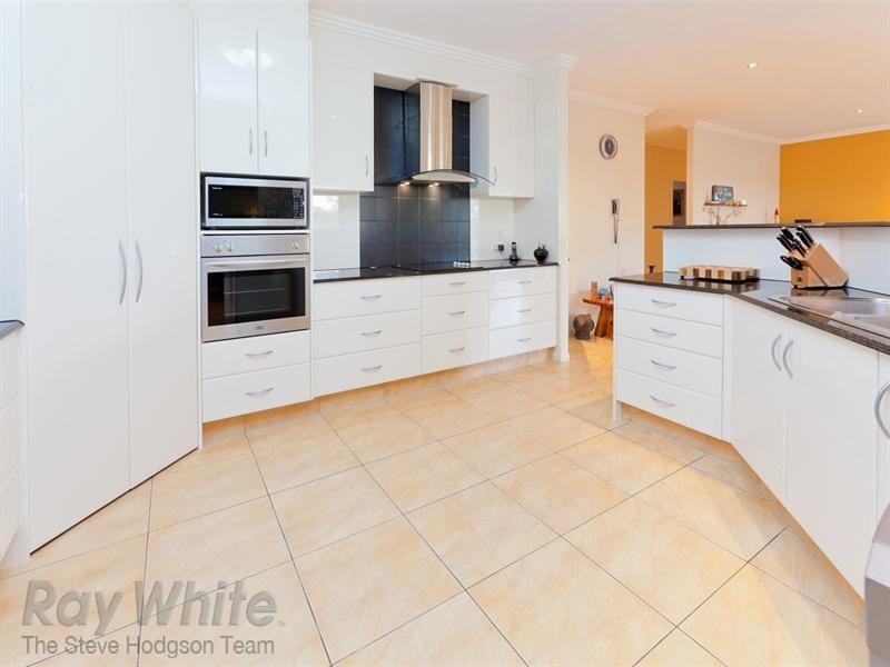 18 Venison Crescent, Springfield Lakes QLD 4300