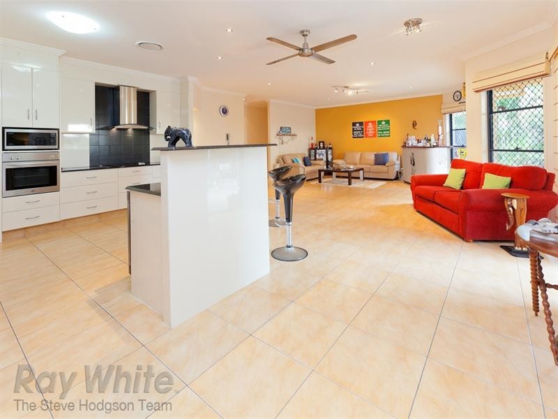 18 Venison Crescent, Springfield Lakes QLD 4300