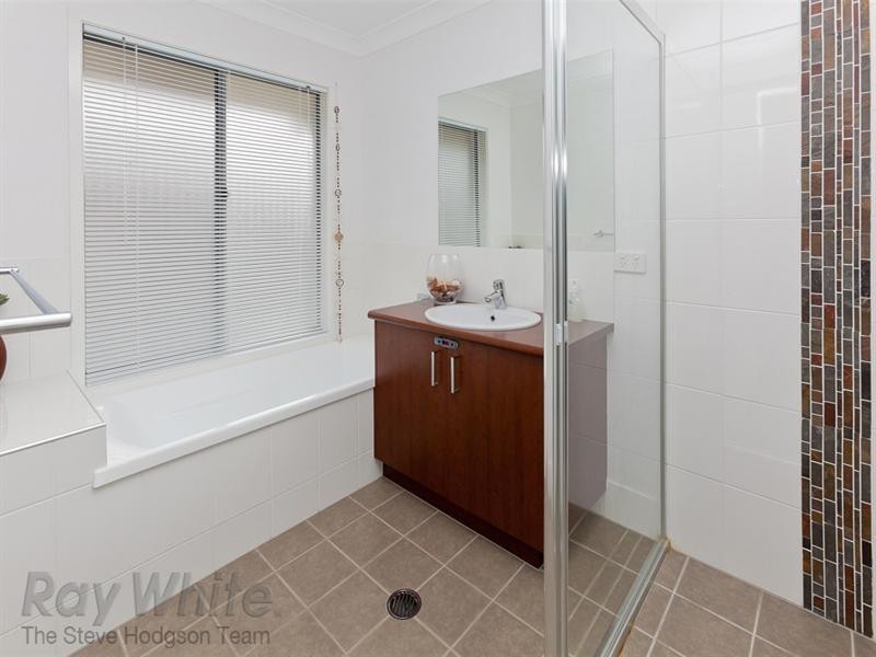 15 Jerome Avenue, Augustine Heights QLD 4300