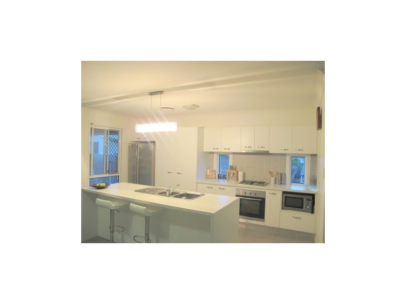 15 Cape Nelson Way, Springfield Lakes QLD 4300
