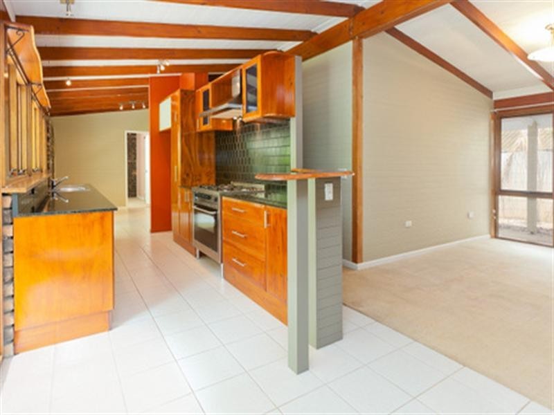 On Stanley Street, Camira QLD 4300