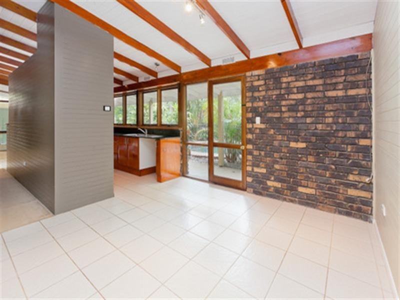 On Stanley Street, Camira QLD 4300