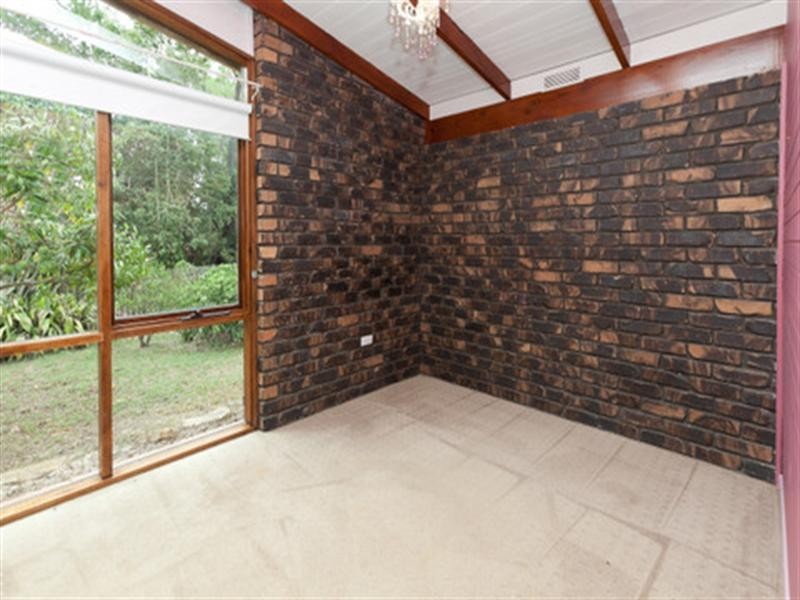 On Stanley Street, Camira QLD 4300