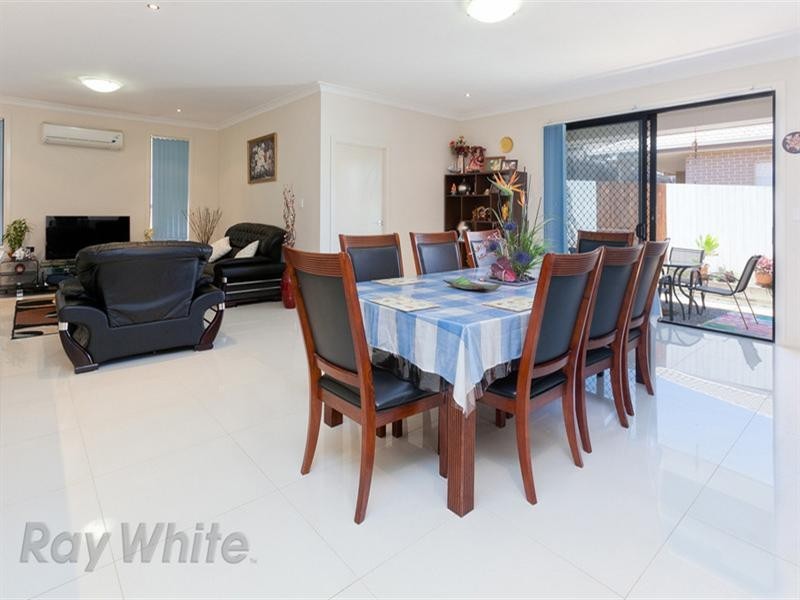 On Yellowstone Way, Springfield Lakes QLD 4300