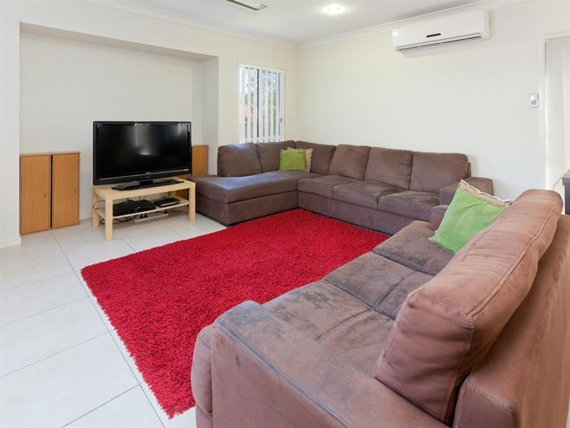 17 Pimento Place, Springfield Lakes QLD 4300