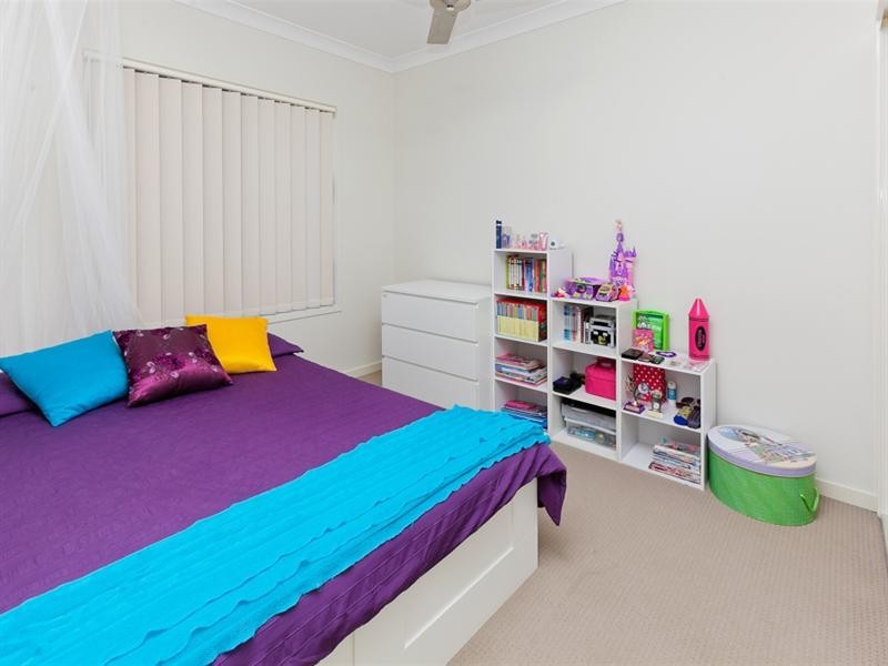 17 Pimento Place, Springfield Lakes QLD 4300