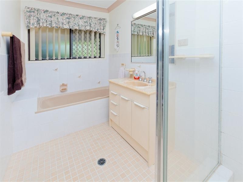 On Durham Court, Camira QLD 4300