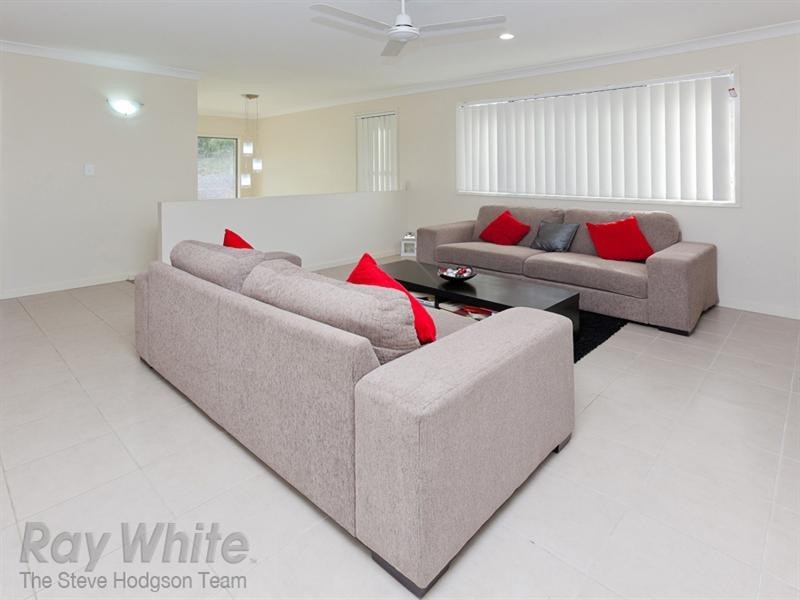 28 Greentrees Terrace, Springfield Lakes QLD 4300