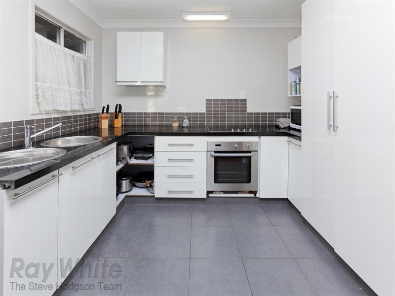 27 Iris Street, Gailes QLD 4300