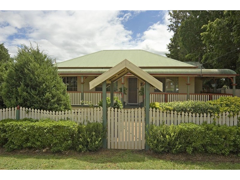 29 Halletts Road, Redbank Plains QLD 4301