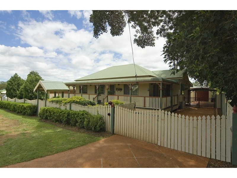 29 Halletts Road, Redbank Plains QLD 4301