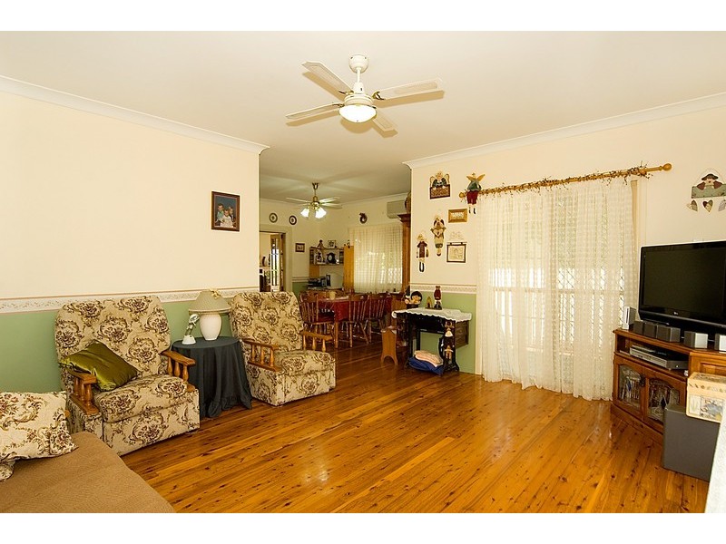 29 Halletts Road, Redbank Plains QLD 4301