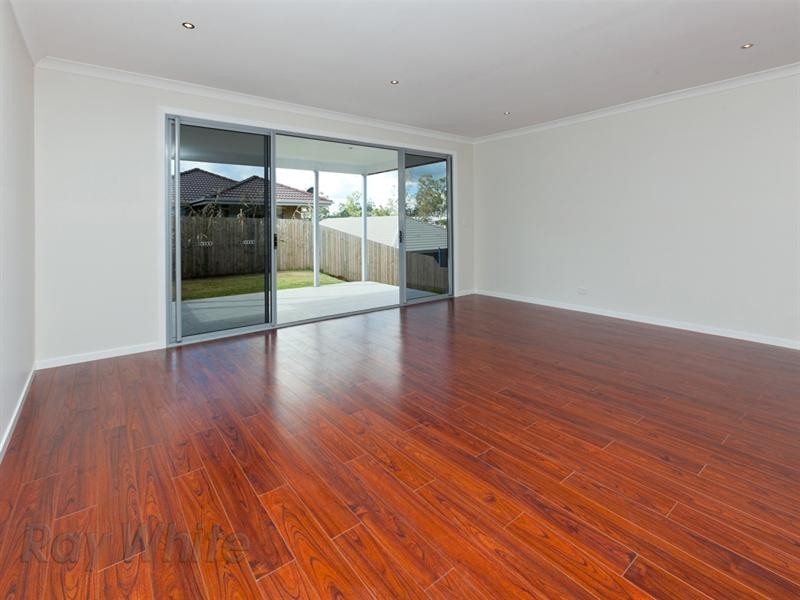 18 Hopman Way, Springfield Lakes QLD 4300