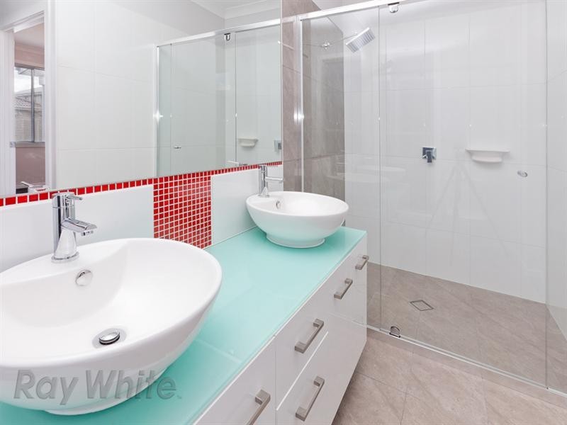 18 Hopman Way, Springfield Lakes QLD 4300