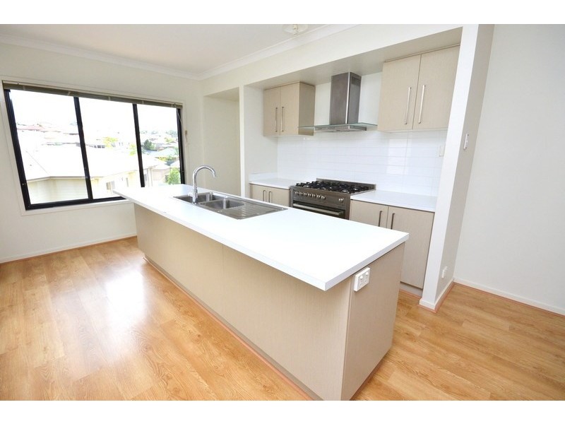 11 Grampian Street, Springfield Lakes QLD 4300
