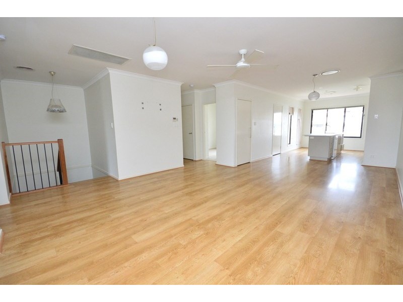 11 Grampian Street, Springfield Lakes QLD 4300