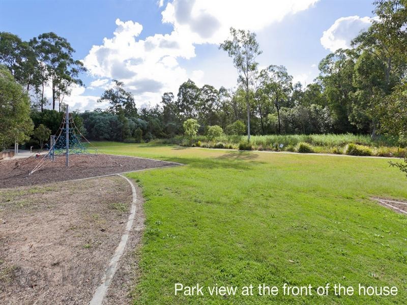 33 Creekside Drive, Springfield Lakes QLD 4300