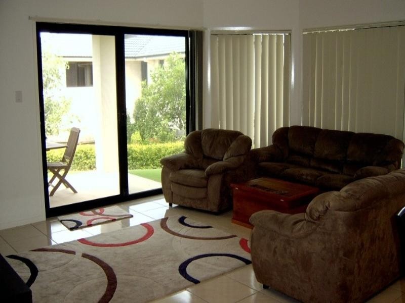 264 Lakeside Avenue, Springfield Lakes QLD 4300