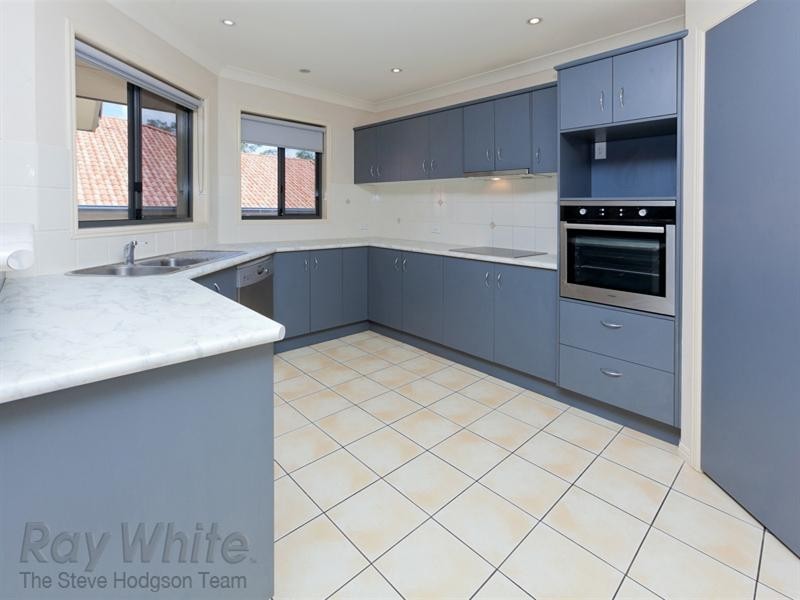 4 Dew Close, Springfield Lakes QLD 4300