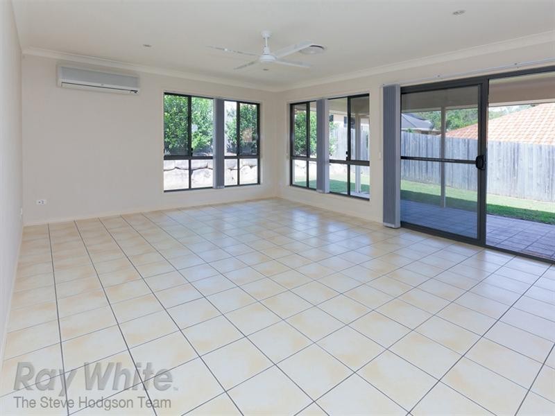4 Dew Close, Springfield Lakes QLD 4300
