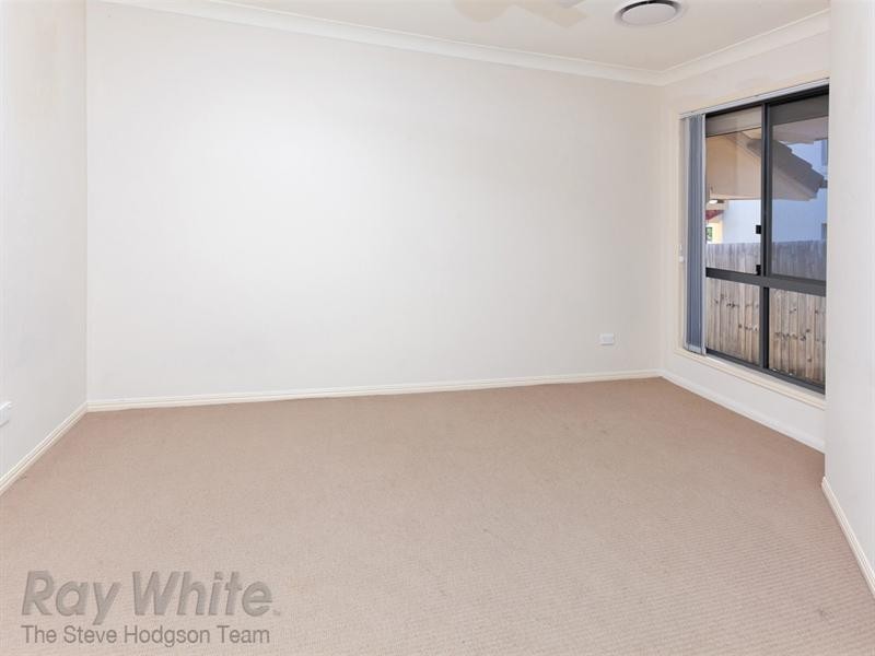 4 Dew Close, Springfield Lakes QLD 4300