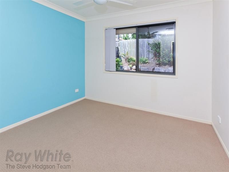 4 Dew Close, Springfield Lakes QLD 4300