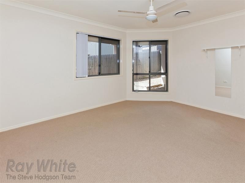 4 Dew Close, Springfield Lakes QLD 4300