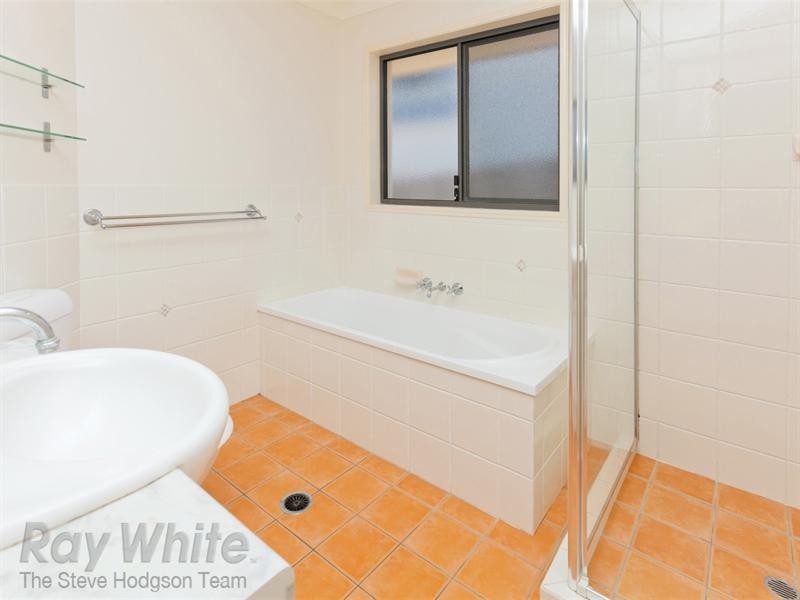 4 Dew Close, Springfield Lakes QLD 4300