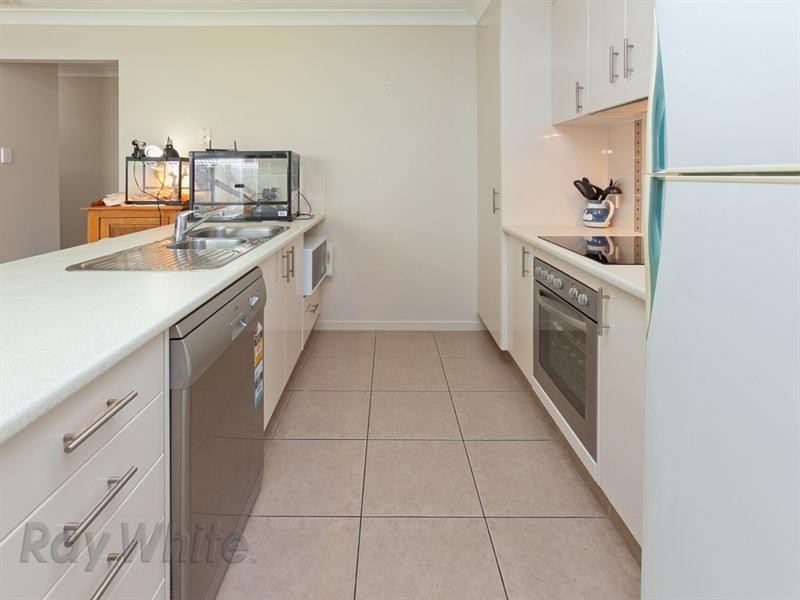 22 Brushwood Circuit, Forest Lake QLD 4078