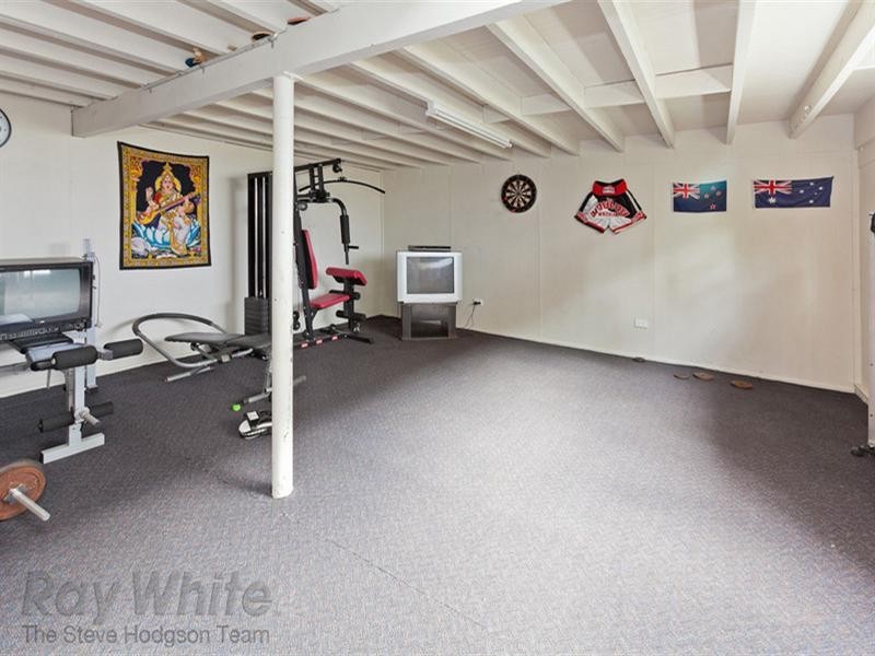 On Iris Street, Gailes QLD 4300