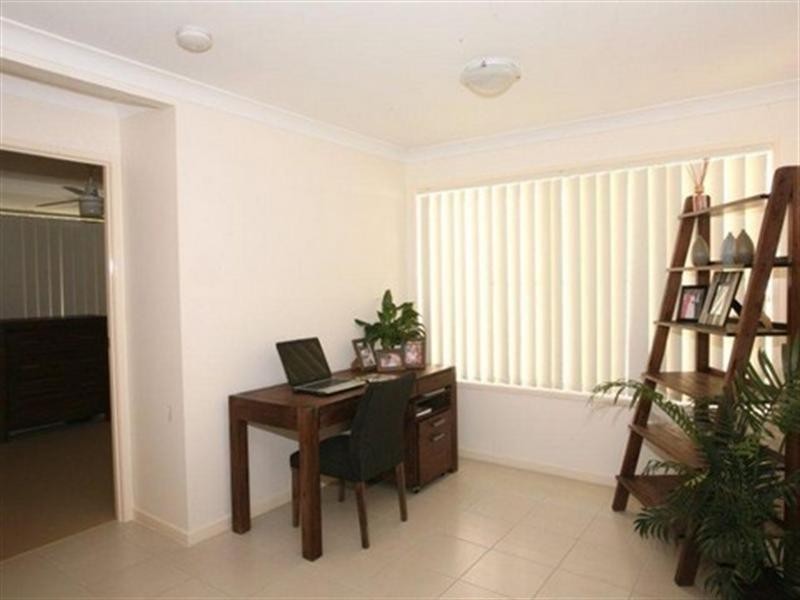13 Freesia Way, Springfield Lakes QLD 4300