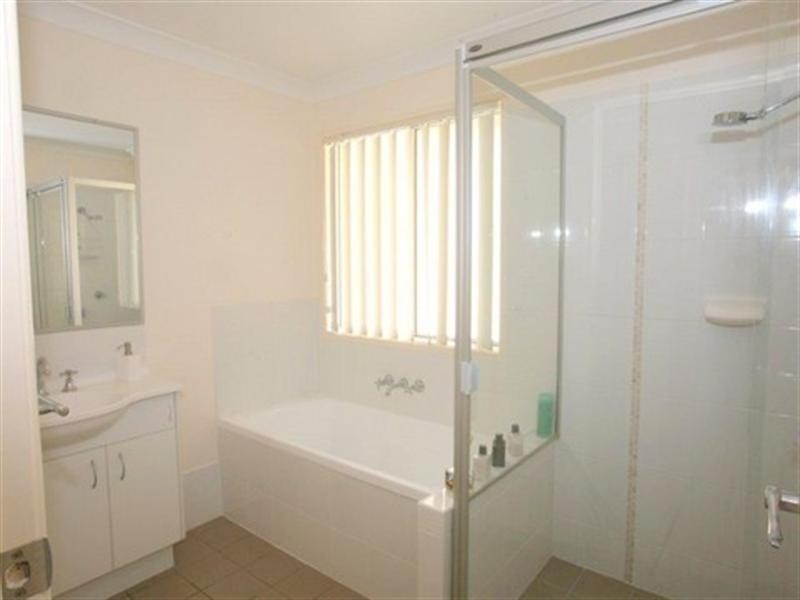 13 Freesia Way, Springfield Lakes QLD 4300