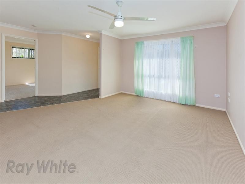 3 Crystal Court, Camira QLD 4300