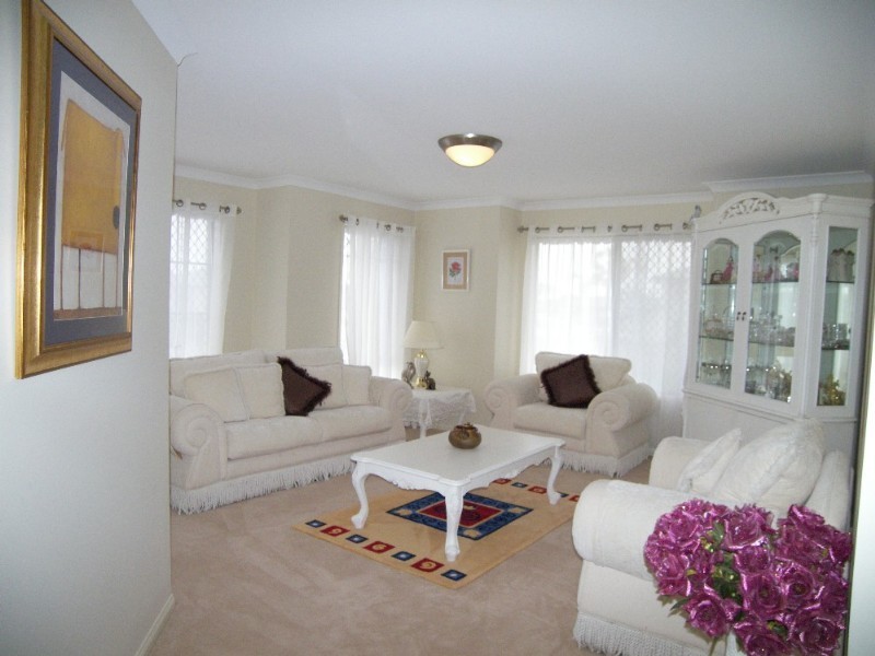 189 Lakeside Avenue, Springfield Lakes QLD 4300