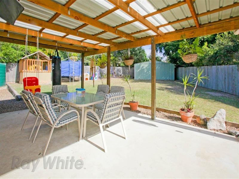 On Lambrook Court, Camira QLD 4300