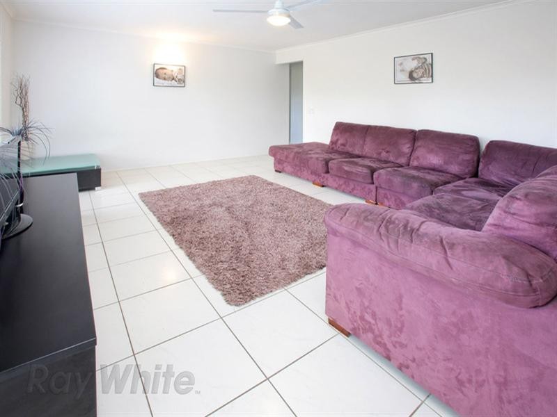 On Lambrook Court, Camira QLD 4300