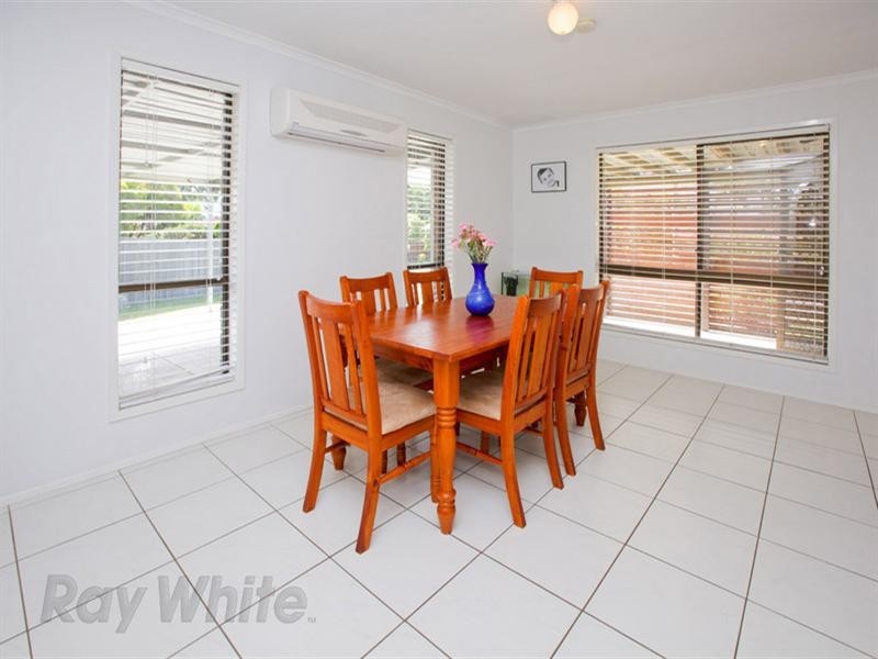 On Lambrook Court, Camira QLD 4300