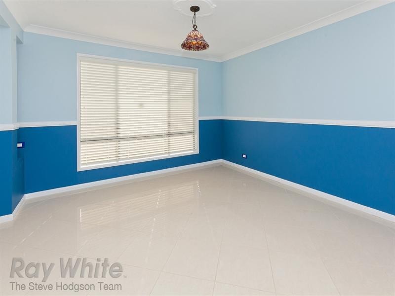 10 Burlington Terrace, Springfield Lakes QLD 4300