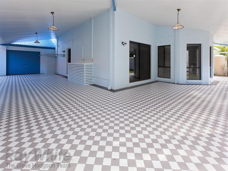 10 Burlington Terrace, Springfield Lakes QLD 4300