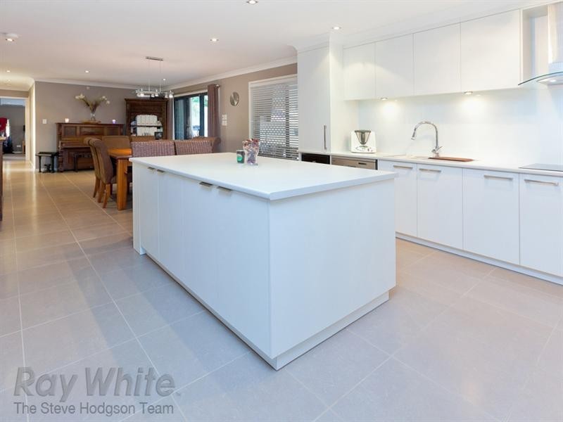 24 Canterbury Bells Circuit, Springfield Lakes QLD 4300