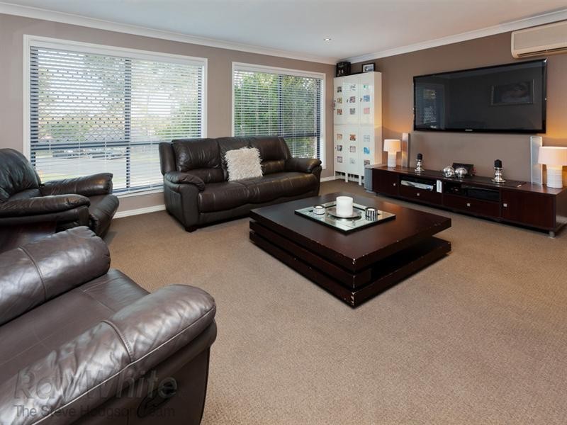 24 Canterbury Bells Circuit, Springfield Lakes QLD 4300