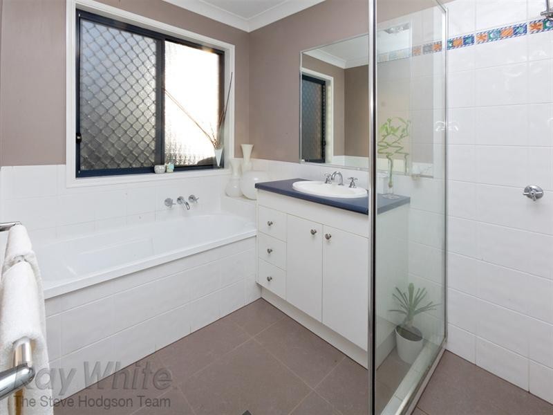 24 Canterbury Bells Circuit, Springfield Lakes QLD 4300