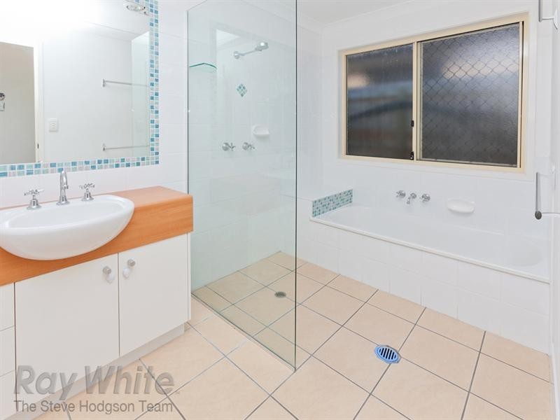 6 St John Place, Springfield Lakes QLD 4300