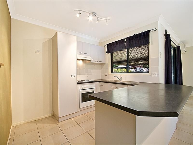 3 Mistletoe Court, Camira QLD 4300