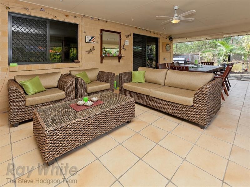 8 St John Place, Springfield Lakes QLD 4300