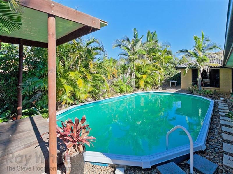 8 St John Place, Springfield Lakes QLD 4300