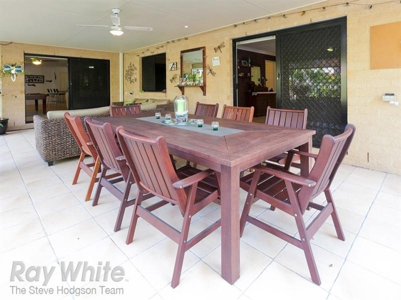 8 St John Place, Springfield Lakes QLD 4300