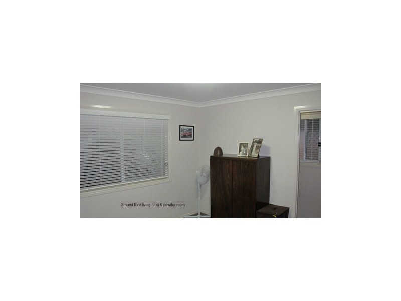 19 Hilltop Terrace, Springfield Lakes QLD 4300