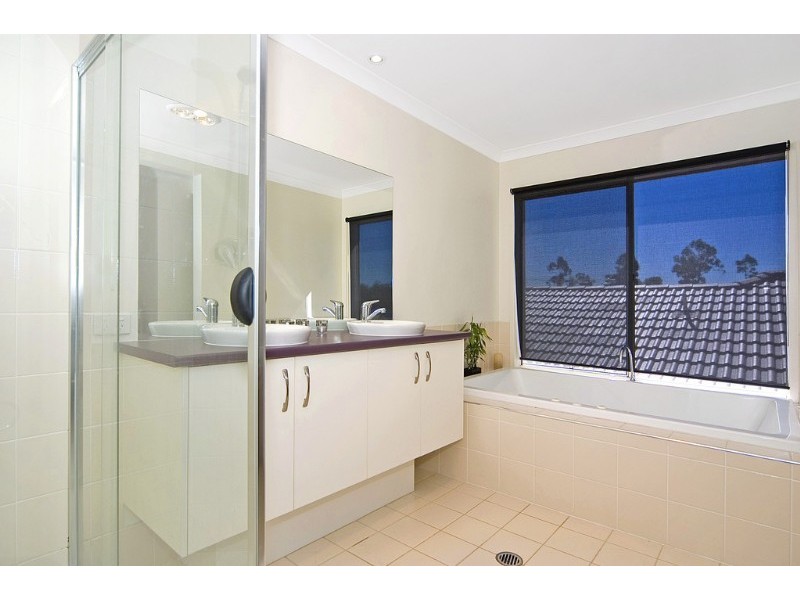 9 Jupiter Street, Springfield Lakes QLD 4300