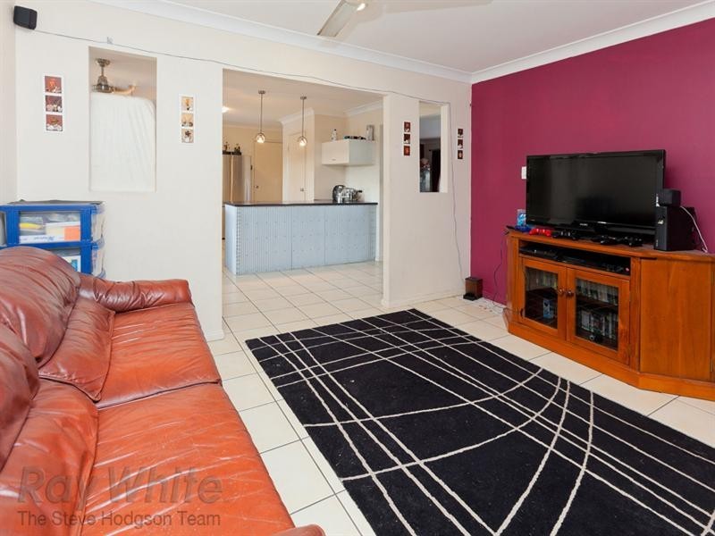 34 Vanessa Court, Camira QLD 4300